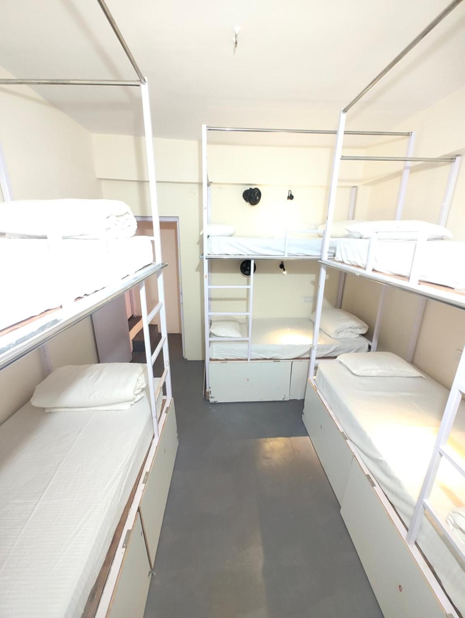Hot - House Of Travellers, Vagator Hostel ภายนอก รูปภาพ
