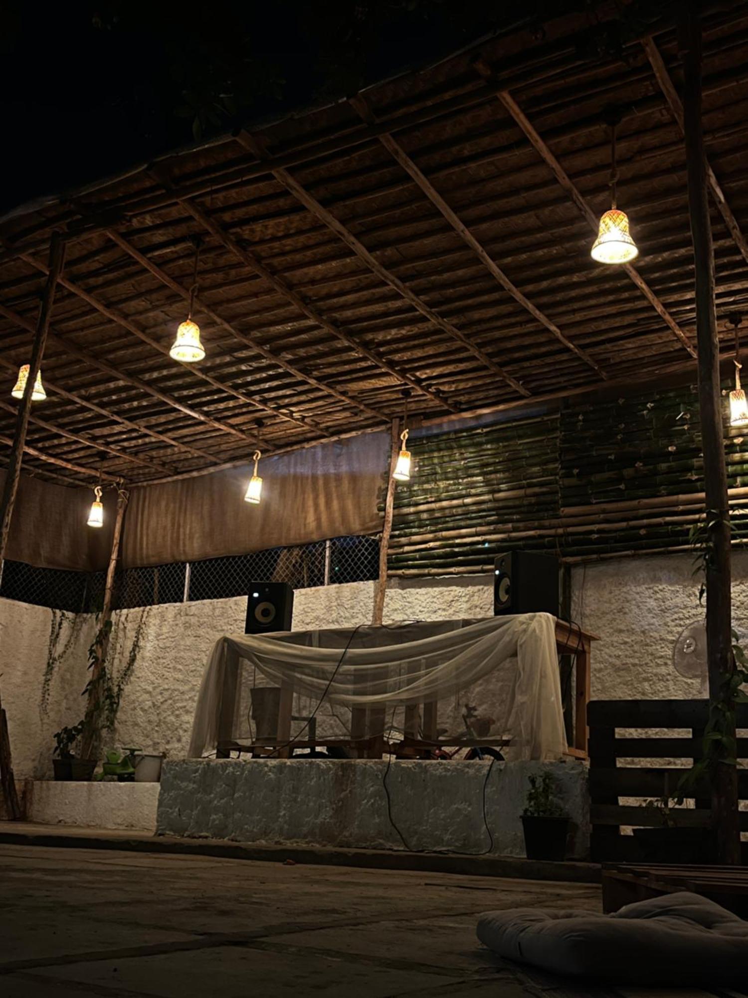 Hot - House Of Travellers, Vagator Hostel ภายนอก รูปภาพ
